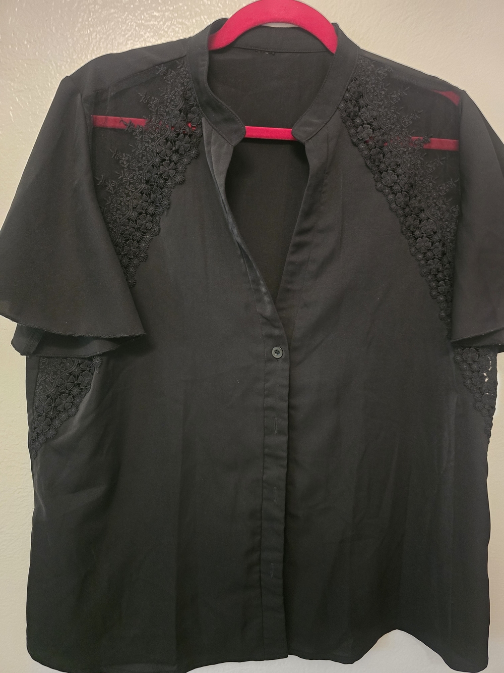 Source Unknown Black Button-Down Short Sleeve Top with Lace Insets